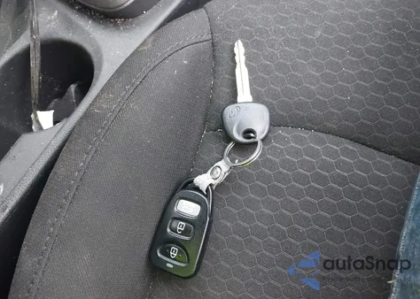 2019 Hyundai Elantra Se из США, поврежденный, VIN 5NPD74LF3KH453524